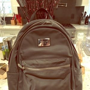 LIKE NEW Michael Kors NYLON grey cute backpack